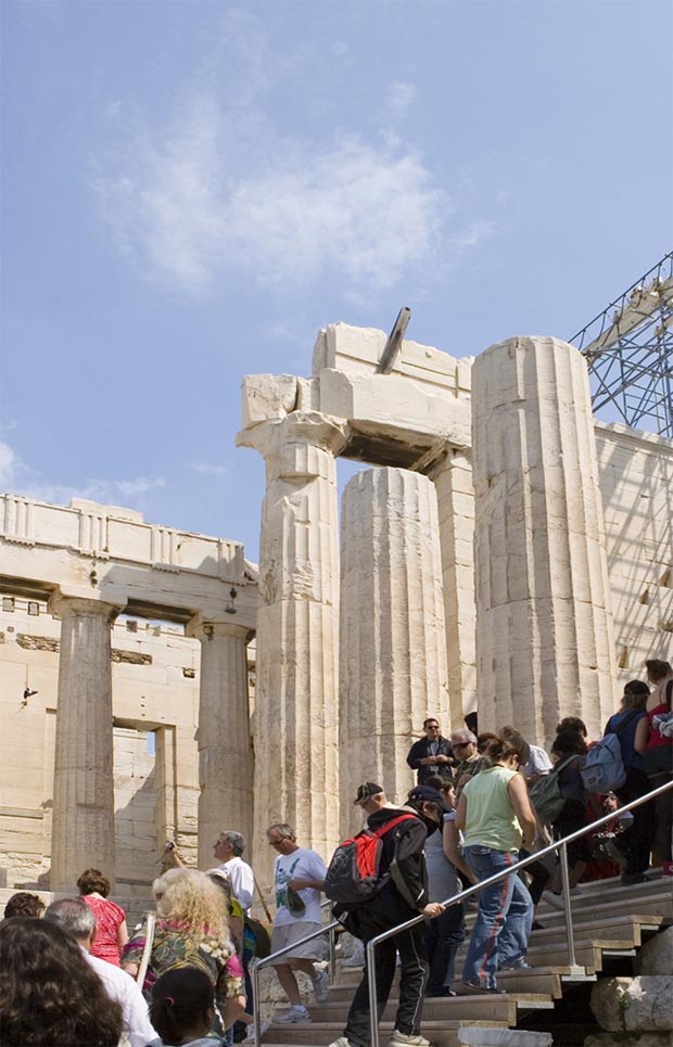 Tourists climbing up to the Acropolis