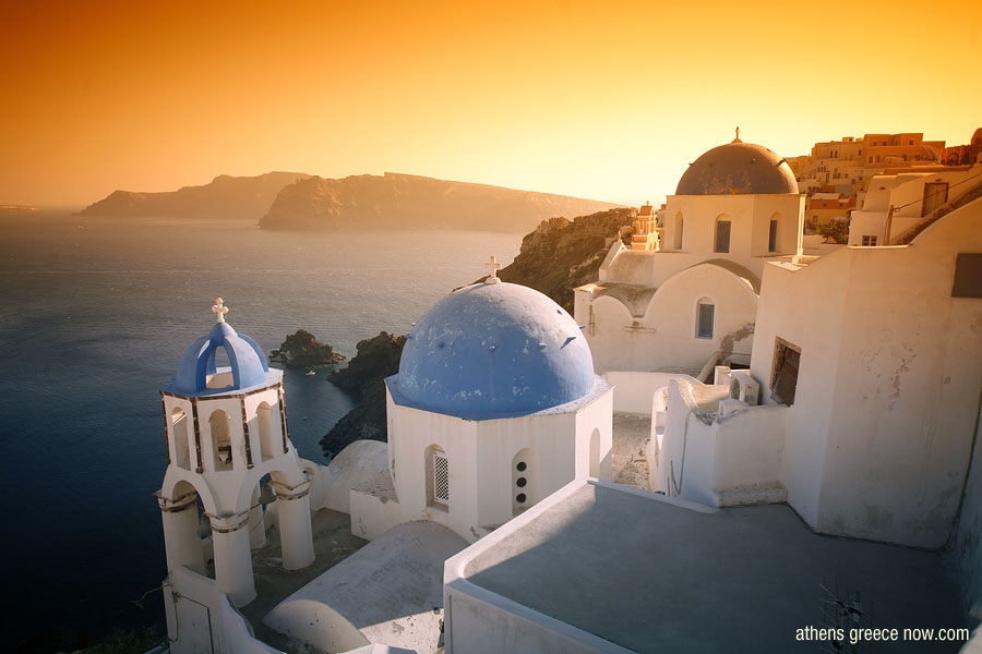 Oi Village in Santorini Greece